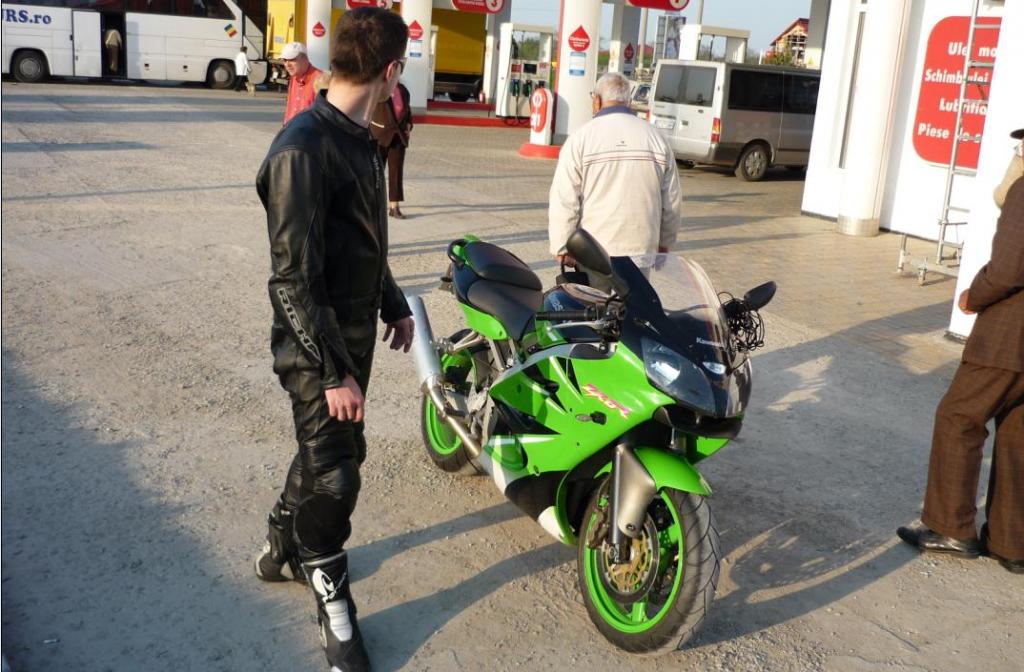 Мотоцикл пилота zx6r